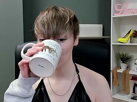 hottieBlair online show from October 17, 2025, 6:50 am