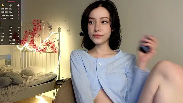 Snapshot of glamourr chatting on October 3, 2025, 9:00 am glamourr online show from October 3, 2025, 9:00 am