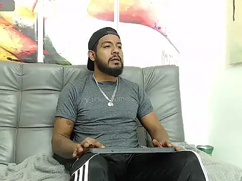 BladeFoxxx1 online show from November 9, 2025, 9:13 am