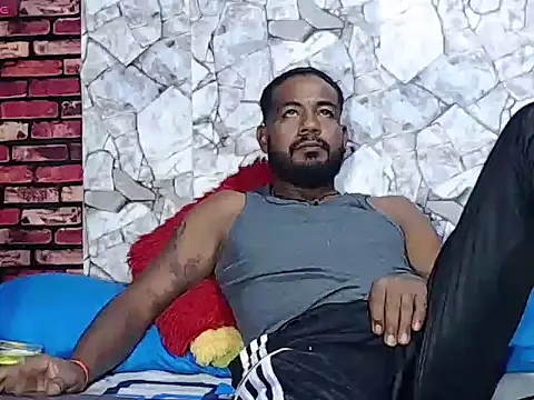 BladeFoxxx1 online show from February 19, 2026, 3:58 am