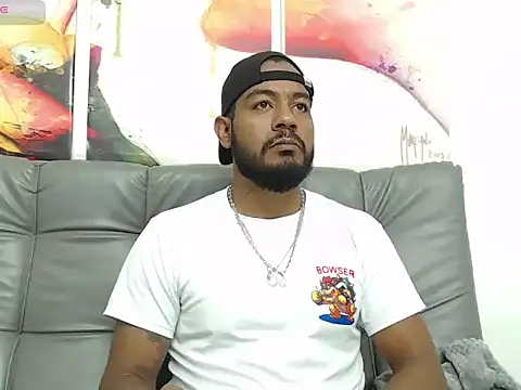 BladeFoxxx1 online show from October 22, 2025, 2:33 am