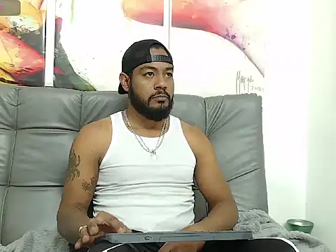 BladeFoxxx1 online show from November 8, 2025, 1:31 am