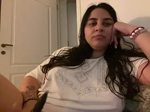 Veramaia online show from July 19, 2026, 8:16 pm