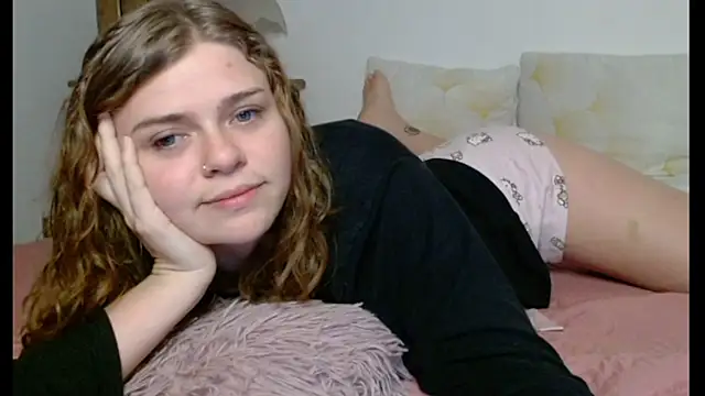 HaleyReedme online show from March 12, 2025, 7:25 pm