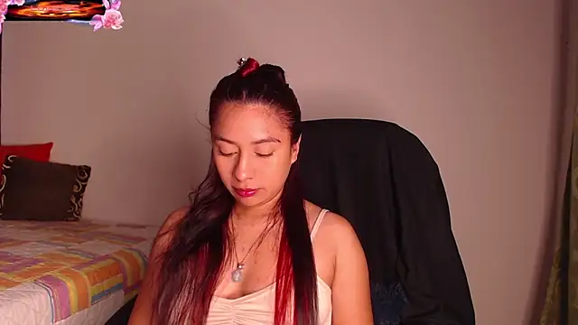 yes0225 online show from October 13, 2025, 3:24 pm