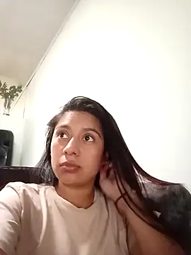 yes0225 online show from March 12, 2025, 9:03 pm