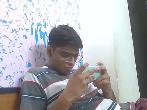 Snapshot of sutfvkii chatting on March 29, 2026, 5:03 pm sutfvkii online show from March 29, 2026, 5:03 pm