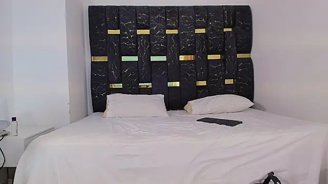 chris blake   online show from November 25, 2025, 6:08 pm