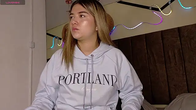 natasha  black online show from January 7, 2026, 12:43 pm