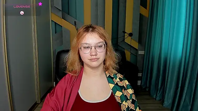 AngelinaLow online show from January 15, 2026, 12:30 pm