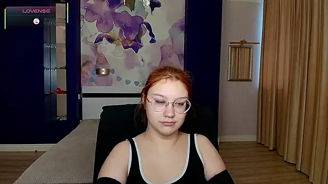 AngelinaLow online show from December 5, 2025, 12:26 pm