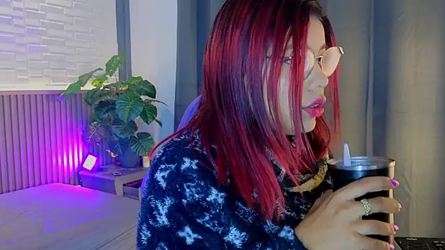 TiffanyWalk online show from October 10, 2025, 10:49 am