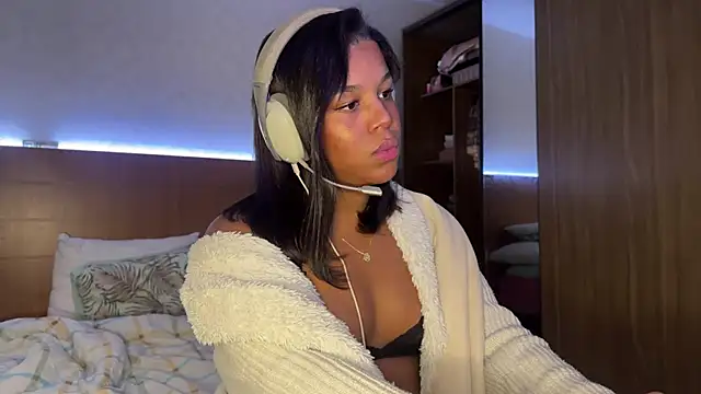 cammydebora online show from June 24, 2026, 10:51 pm