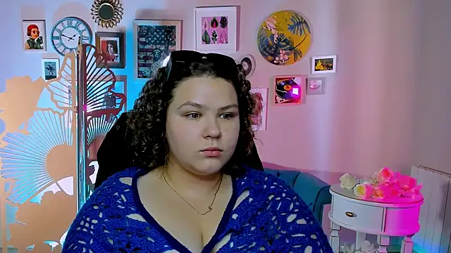 FlorenceAnderson online show from September 29, 2025, 9:16 am