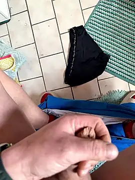 Snapshot of wassermann8484 chatting on April 3, 2026, 12:22 pm wassermann8484 online show from April 3, 2026, 12:22 pm