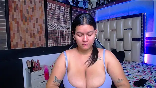 kriss sweetboobs10 online show from October 10, 2025, 12:28 pm