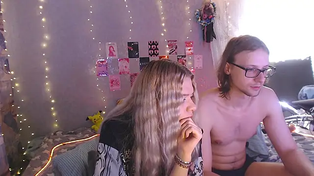 Your Horny Friends online show from April 26, 2026, 9:06 am