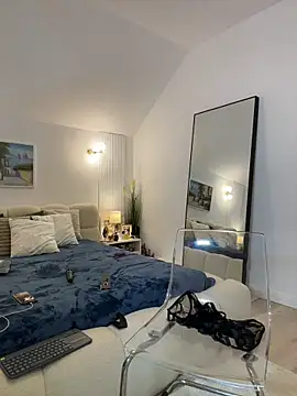 CelineReys online show from April 16, 2026, 5:14 pm