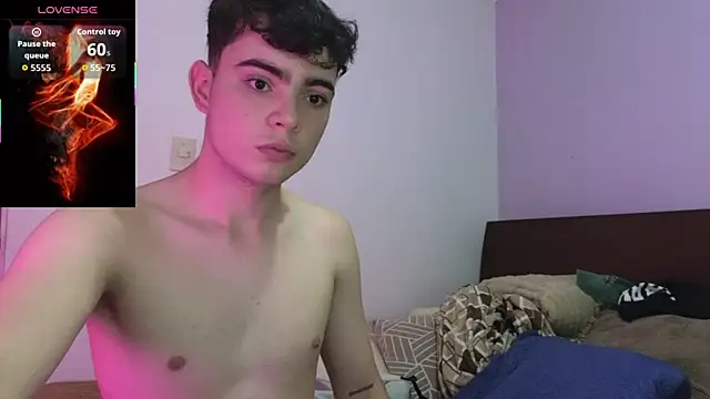 lukeboyce33 online show from May 18, 2026, 11:09 pm