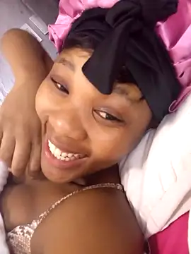 Hotytoty26 online show from November 17, 2025, 3:27 pm