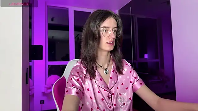 TwinTemptations online show from March 28, 2026, 7:15 pm