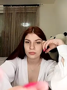 MeCherryy online show from April 14, 2026, 9:09 pm