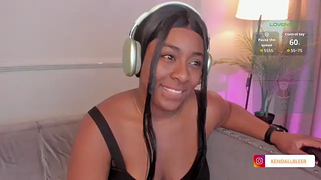 Kendallbleer online show from January 6, 2026, 11:47 am