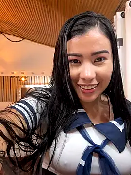 alice kingsley  online show from November 4, 2025, 6:11 pm