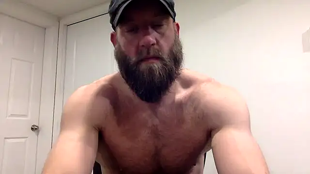 Snapshot of clarkefit chatting on October 25, 2025, 5:57 pm clarkefit online show from October 25, 2025, 5:57 pm