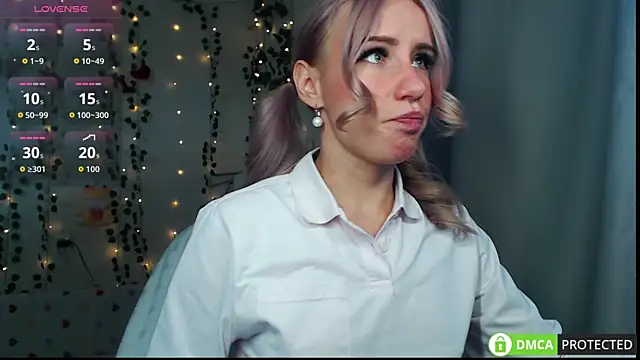 Snapshot of Mia__Kitty chatting on September 22, 2025, 11:49 am Mia  Kitty online show from September 22, 2025, 11:49 am