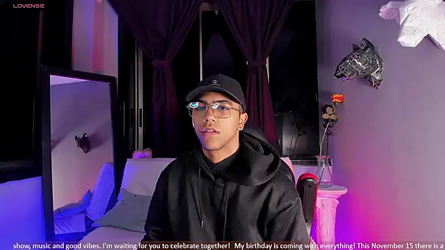 Colstorw  online show from November 12, 2025, 10:19 am