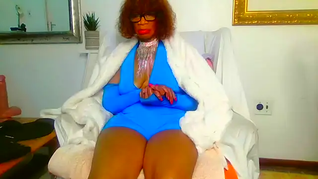 Snapshot of ModelZoee chatting on July 9, 2026, 6:07 pm ModelZoee online show from July 9, 2026, 6:07 pm