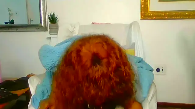 Snapshot of ModelZoee chatting on July 12, 2026, 6:53 pm ModelZoee online show from July 12, 2026, 6:53 pm