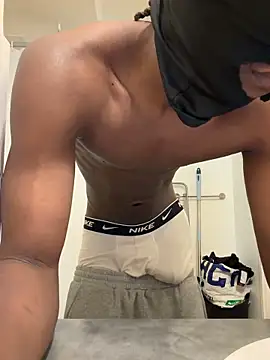 Renoirmonter online show from March 26, 2026, 10:29 pm