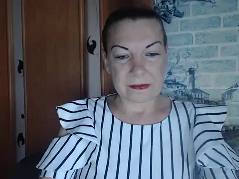 Lillia Ray online show from July 19, 2026, 9:06 am