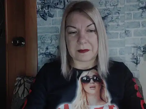 Lillia Ray online show from January 6, 2026, 6:17 am