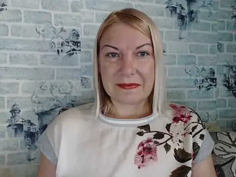 Lillia Ray online show from September 20, 2025, 6:40 am