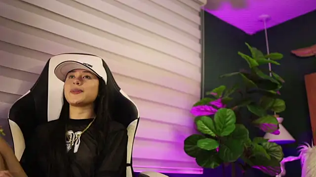 Danaa Rouse online show from October 31, 2025, 9:22 pm