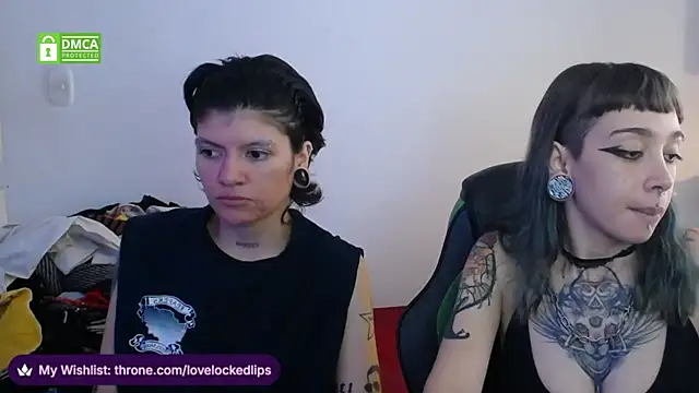 lovelockedlips online show from March 27, 2026, 6:09 pm