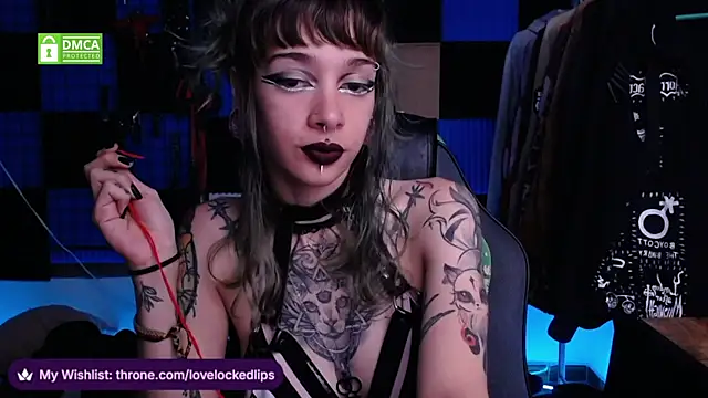 lovelockedlips online show from May 17, 2026, 3:01 pm
