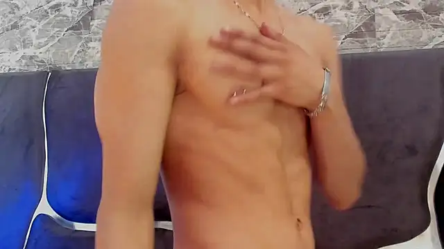 LauryAndNarem69 online show from March 20, 2025, 4:20 pm