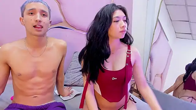 LauryAndNarem69 online show from September 9, 2025, 7:29 am