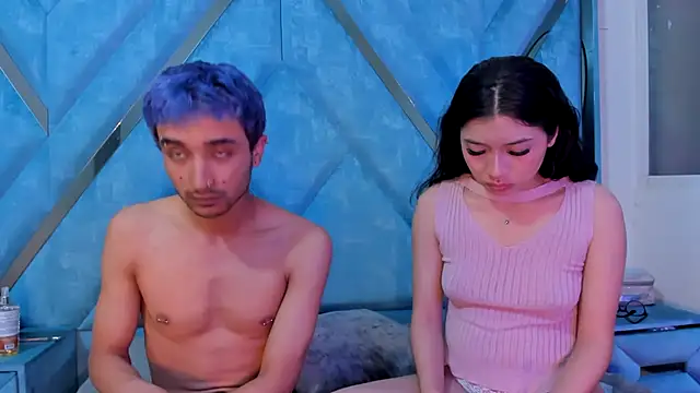 LauryAndNarem69 online show from October 25, 2025, 8:46 am