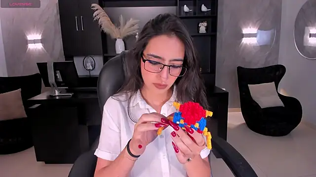 LarisaSmirnov online show from January 12, 2026, 5:03 am