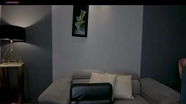 MaiaCollins online show from April 19, 2026, 11:51 pm