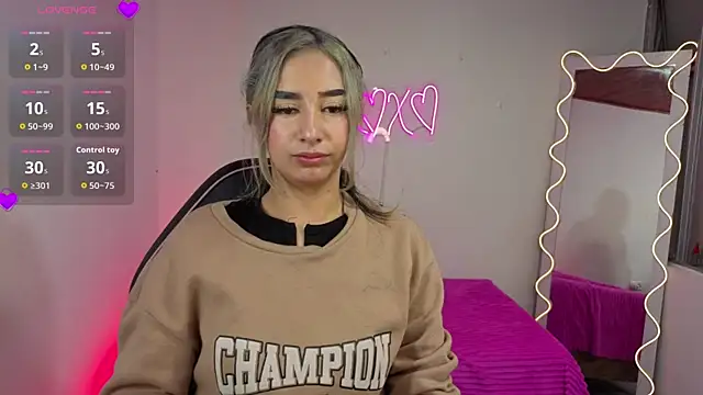 Malory tay1 online show from November 7, 2025, 6:34 pm