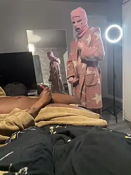 noface guy09 online show from April 18, 2026, 9:15 pm