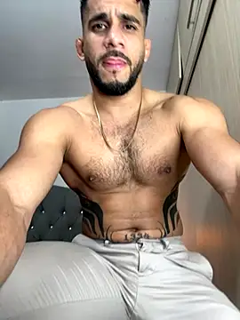 Snapshot of Maximiliano_ford chatting on October 31, 2025, 9:06 am Maximiliano ford online show from October 31, 2025, 9:06 am