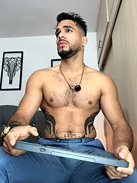 Snapshot of Maximiliano_ford chatting on November 21, 2025, 10:25 am Maximiliano ford online show from November 21, 2025, 10:25 am