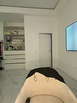 Amy Sky  online show from April 10, 2026, 5:31 pm